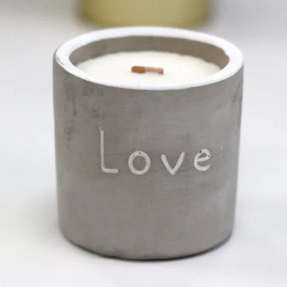 Love Soy Wax Candle 500g - Purple Fig and Casis - The Rosy Robin Company